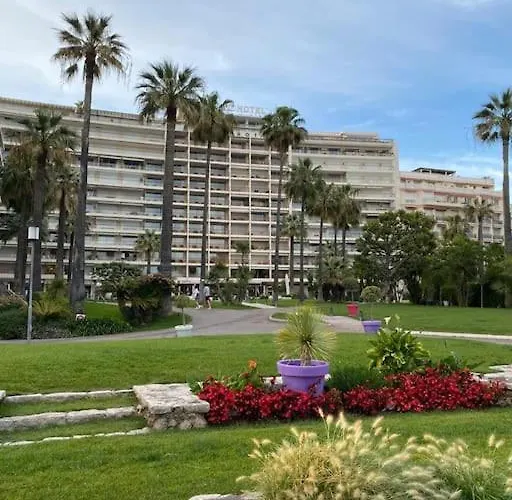 Eider Croisette Apartamento *