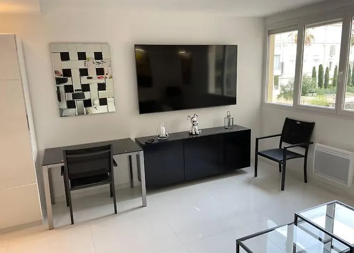 Eider Croisette Apartamento *