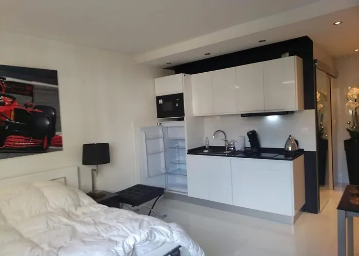 Eider Croisette Apartamento *