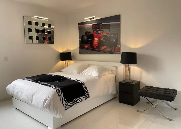 Eider Croisette Apartamento *