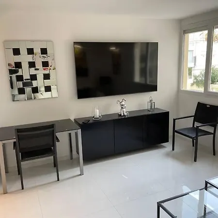 Eider Croisette Apartmán *